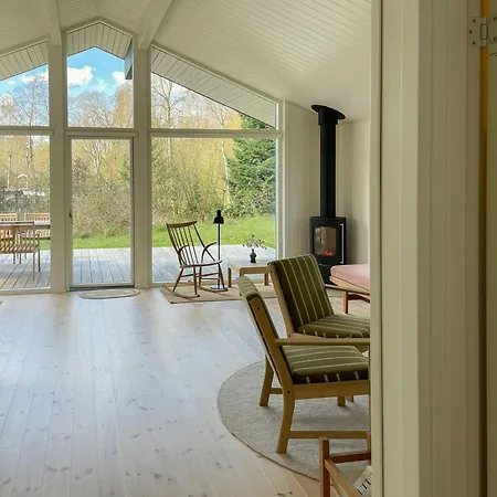 Charming Summer House Close To Feriehus *